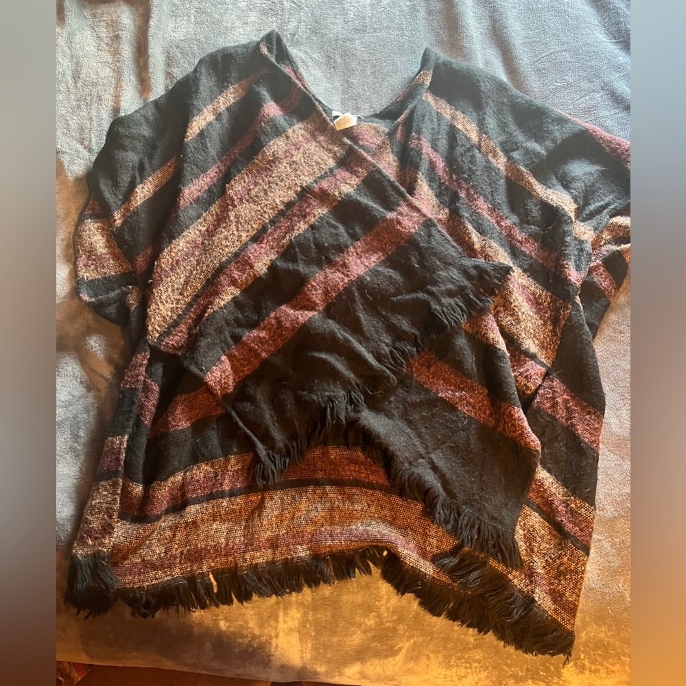 One size, American Eagle shawl/sweatwe